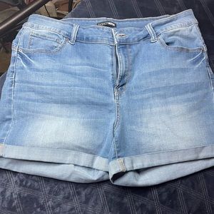 Fashion Nova Jean Shorts Size 2x